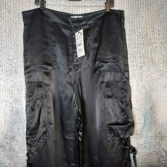 Zara Flowy Satin Cargo Pants Sz-M - Picture 15 of 15